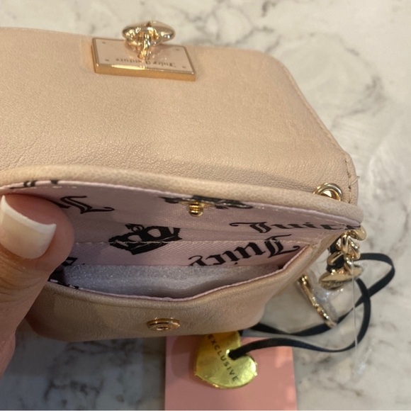 Juicy Couture Beige Card Holder with Gold Heart Accent NWT - Picture 4 of 4